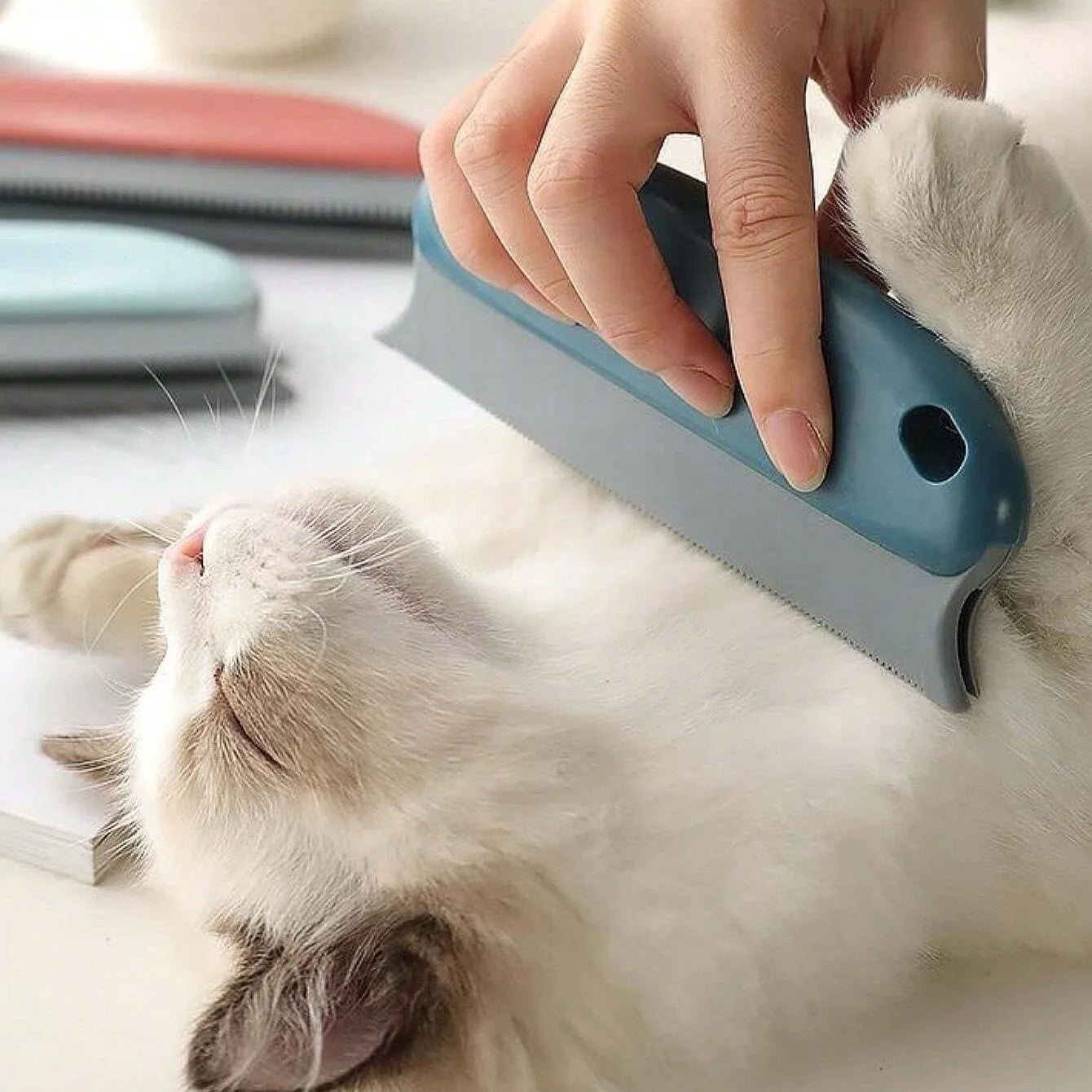 EasyPetSupplies™ Grooming Comb